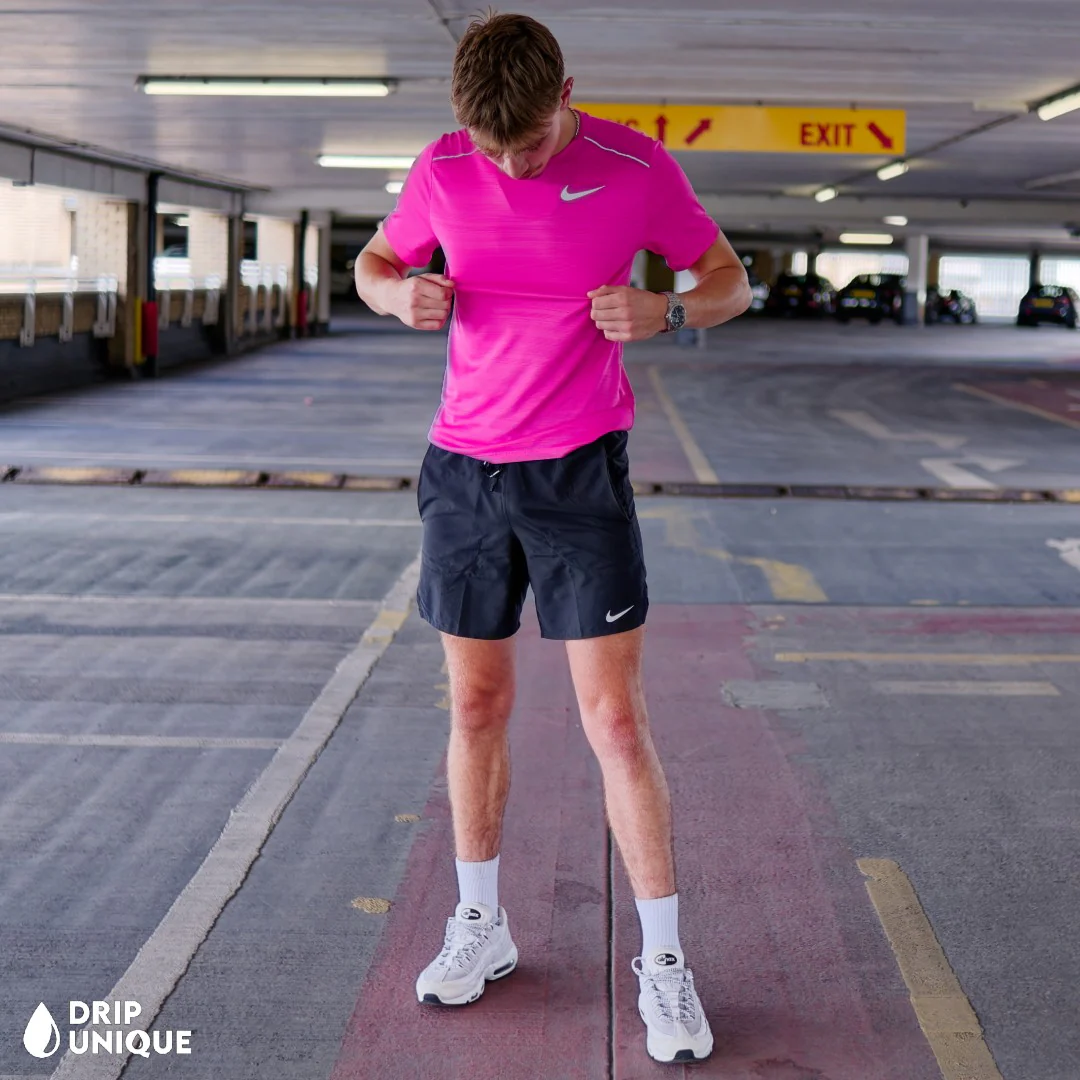 Nike Miler T-Shirt Hot Pink - Image 5